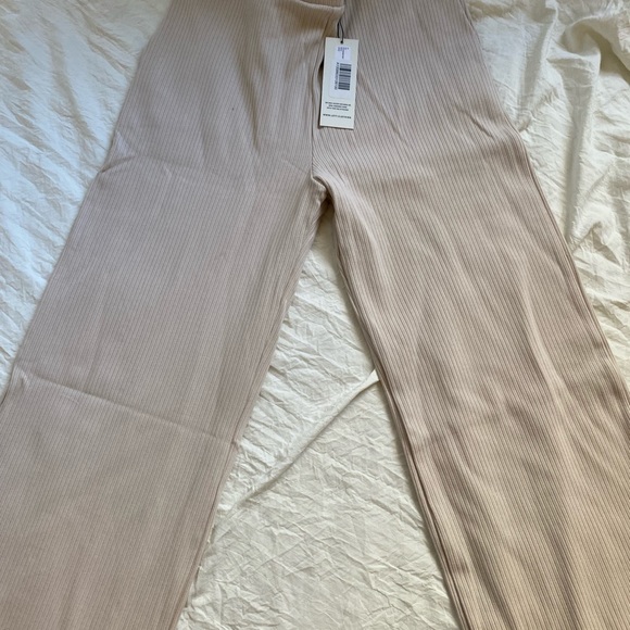 LETT two piece lounge wear - Picture 8 of 10